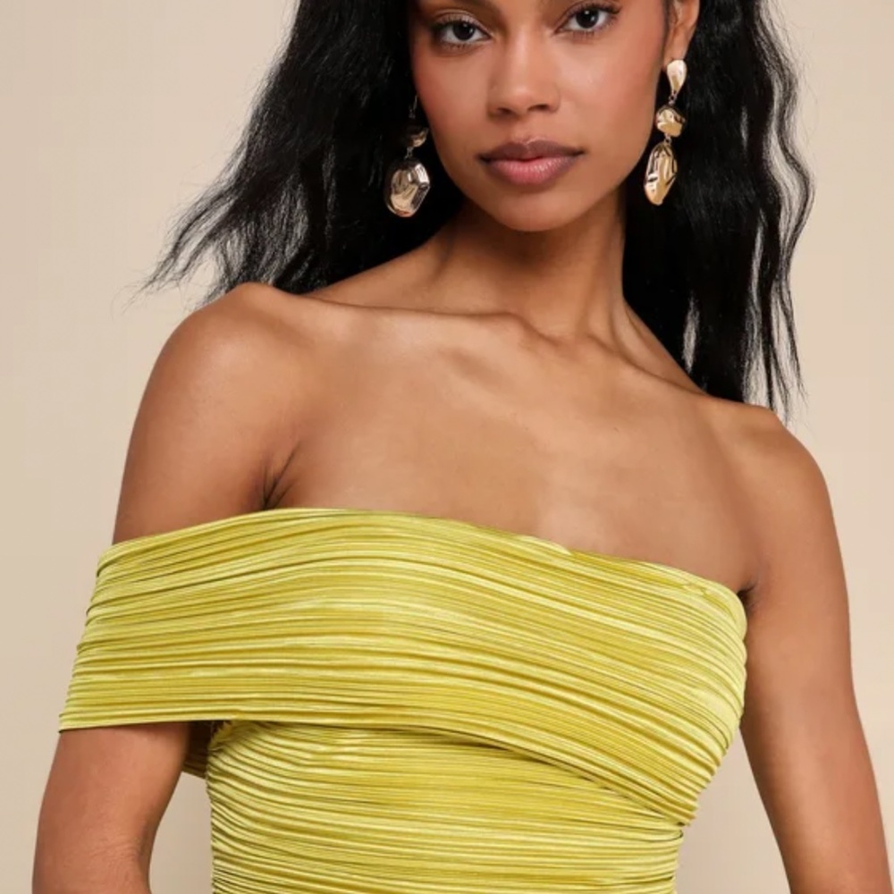 Lulus Poised Performance Chartreuse Plisse One-shoulder Maxi Dress - Picture 4 of 5